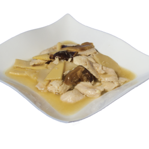Pollo con bambù e funghi